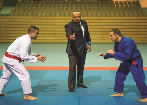 Luật thi đấu Ju-jitsu Quốc tế: Hiệu lệnh của trọng tài Luật thi đấu Ju-jitsu Quốc tế: Hiệu lệnh của trọng tài